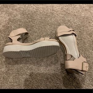 AGL Rose Platform Sandals